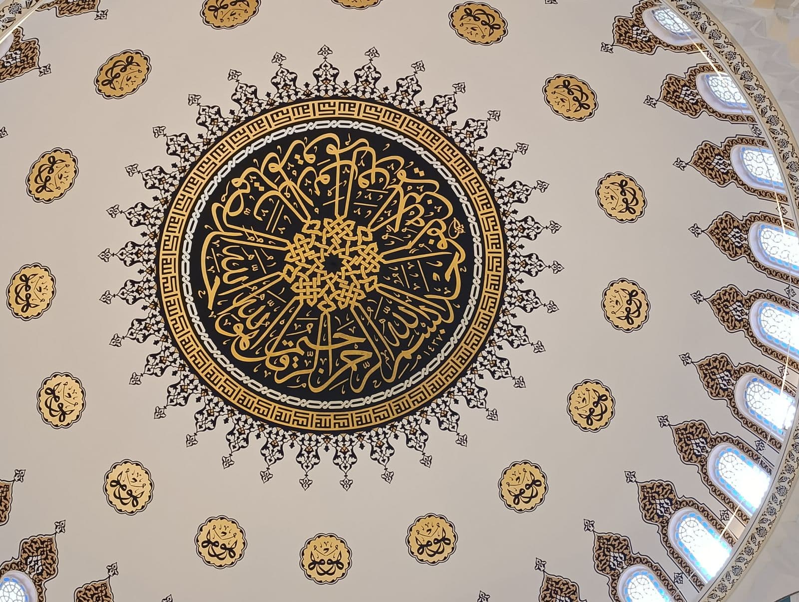 Photo : Talip Culu (Pexels) Calligraphie arabe
