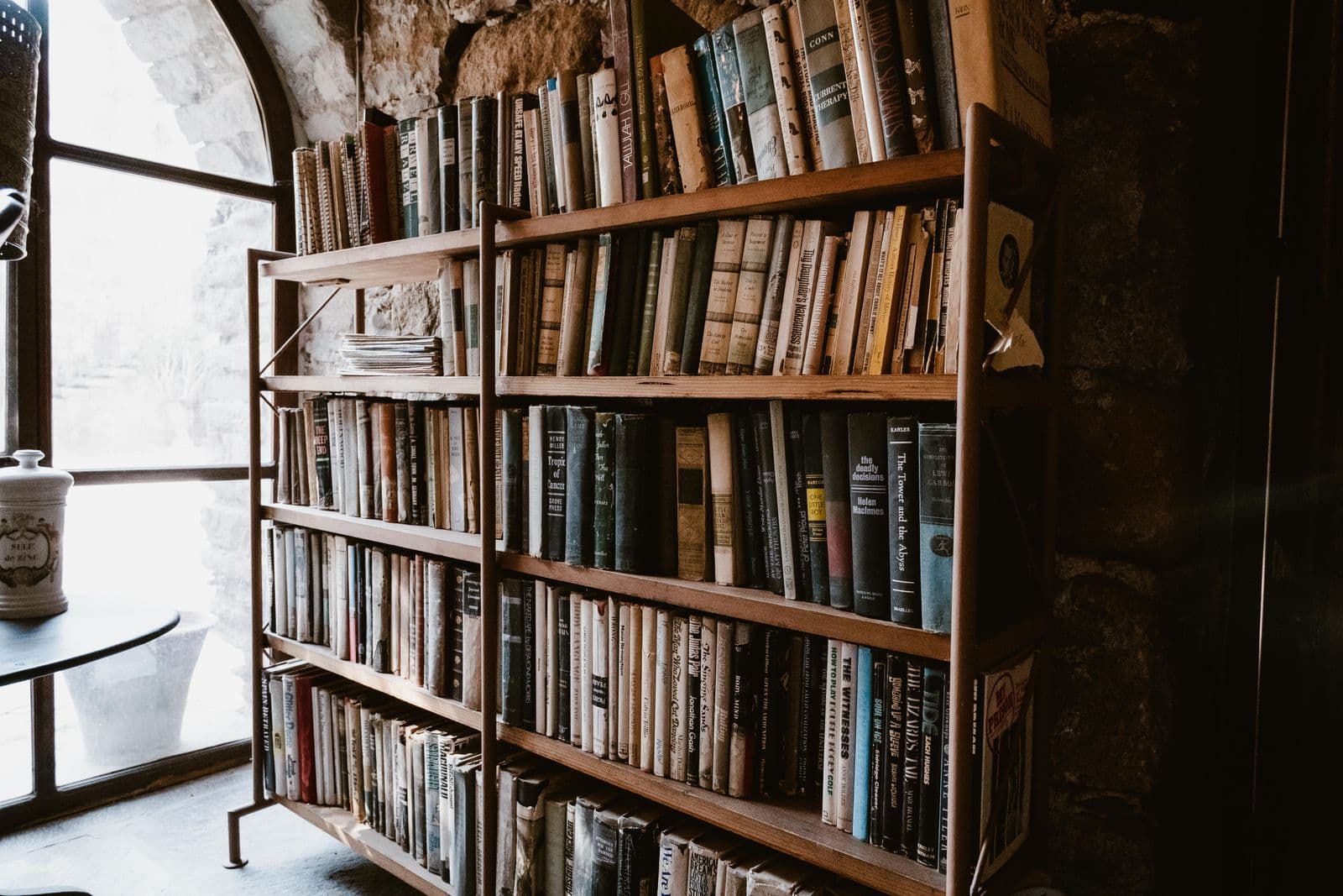 Photo : Davis Arenas (Pexels) Livres anciens