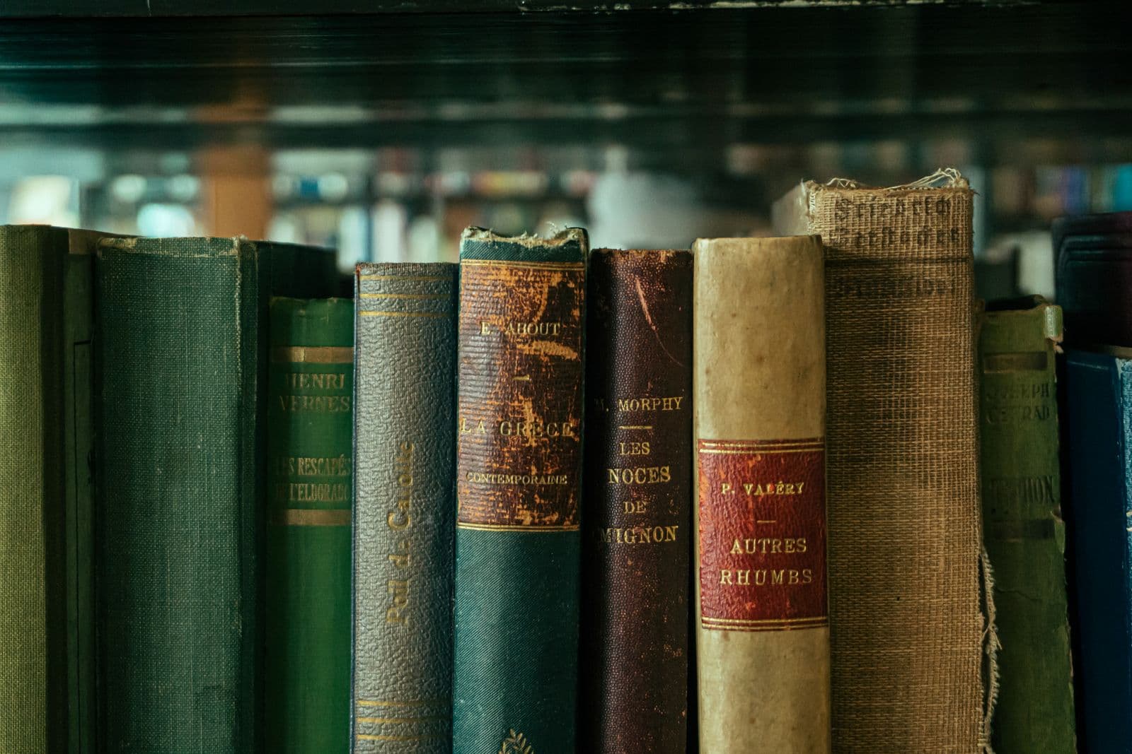 Photo : feyza şen (Pexels) Livres anciens